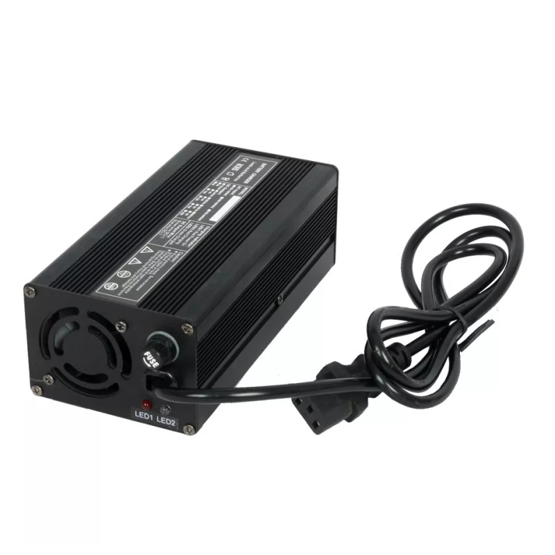 Chargeur Rapide 72V 5A GX16 Chargeur Rapide 72V 5A GX16